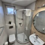 łazienka pokój Premium 2 os Władysławowo noclegi hotel pensjonat